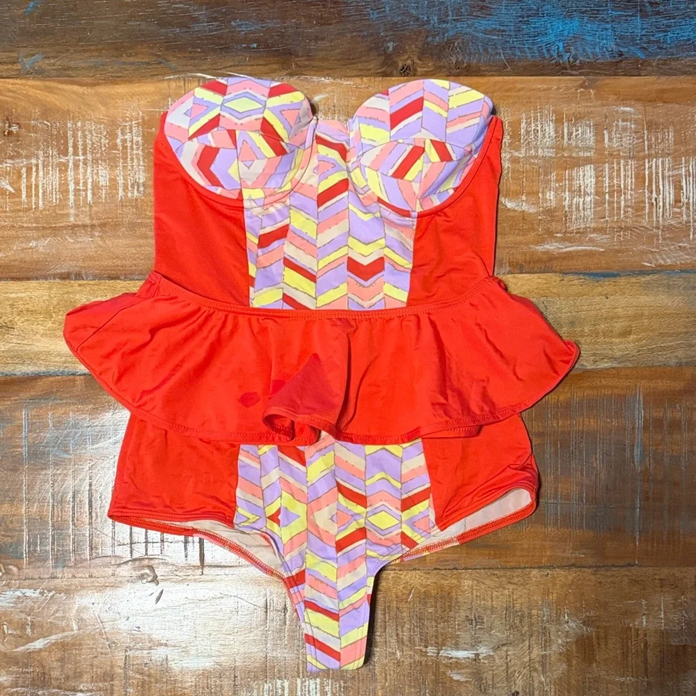 Zinke Colorful Strapless Peplum Swimsuit with removable waist skirt - Picture 3 of 7